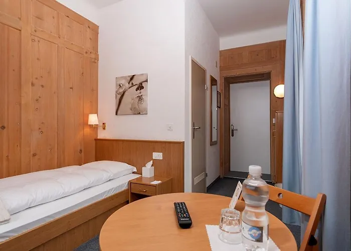 Hotel Davos Inn (Adults Only)