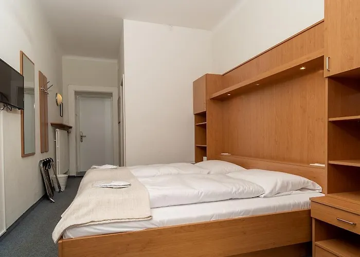 Hotel Davos Inn (Adults Only)