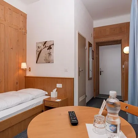 Hotel Davos Inn (Adults Only)