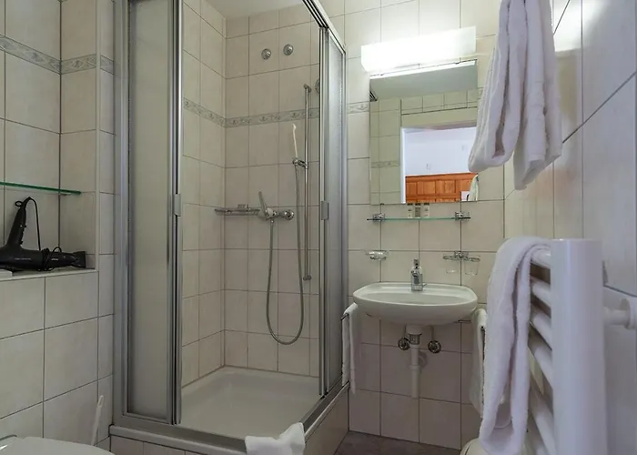 Otel Davos Inn (Adults Only)