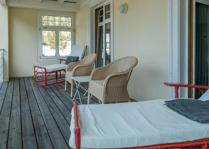 Otel Davos Inn (Adults Only) 3*