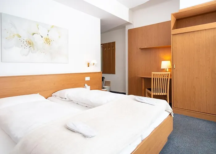 Otel Davos Inn (Adults Only)